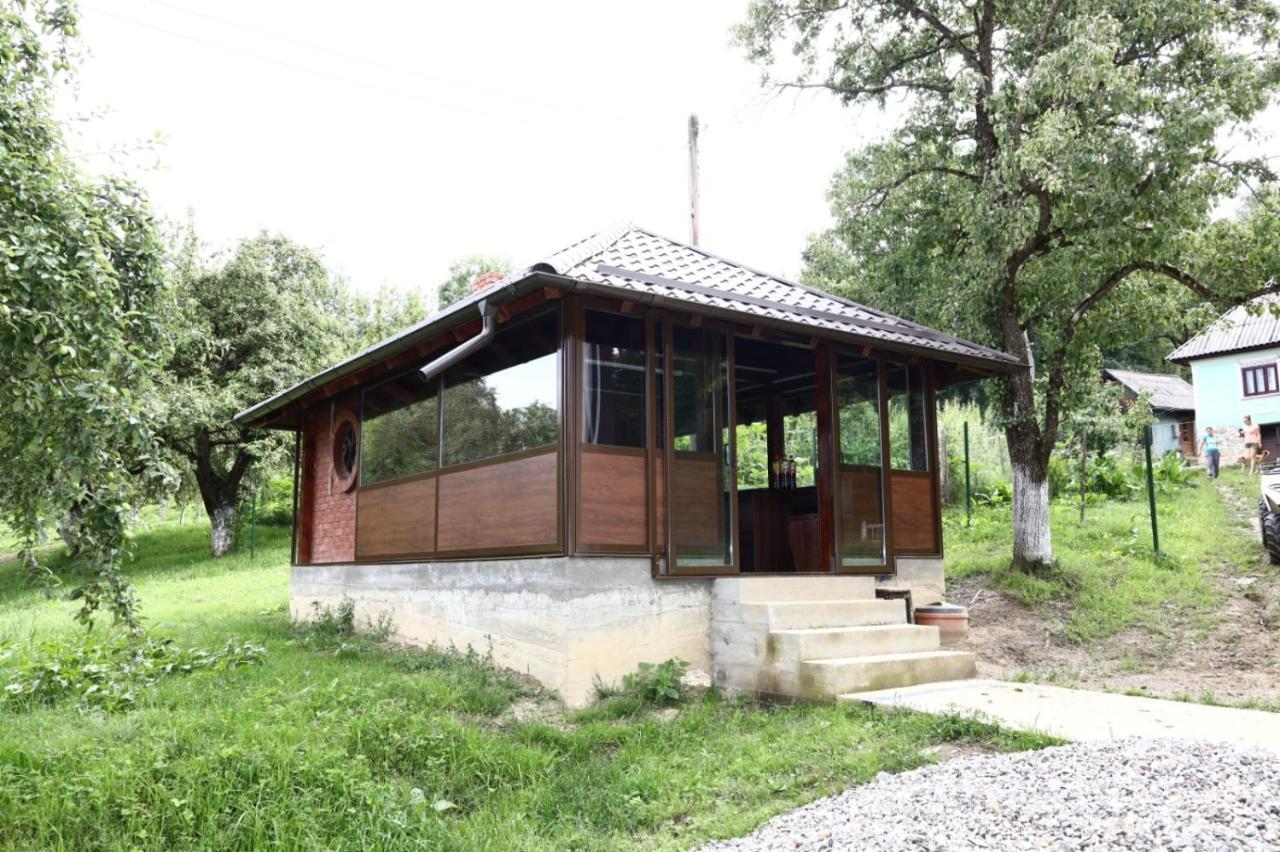 Hatasul Bunicului Arefu Kültér fotó